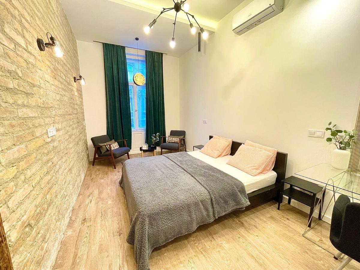 Dream Romance Residency - Finnish Sauna Budapest Extérieur photo
